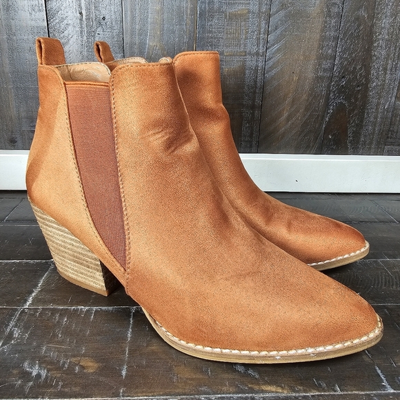 Fashion Beast Womens Pull-on Suede Booties Size 7.5 Cognac Camel Brown - Picture 1 of 9